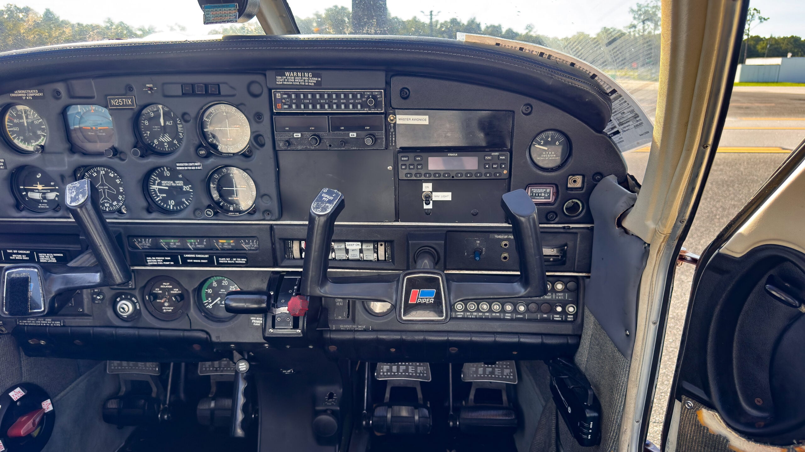 1985 Piper Cherokee PA-28-161(N2571X) - Image 6