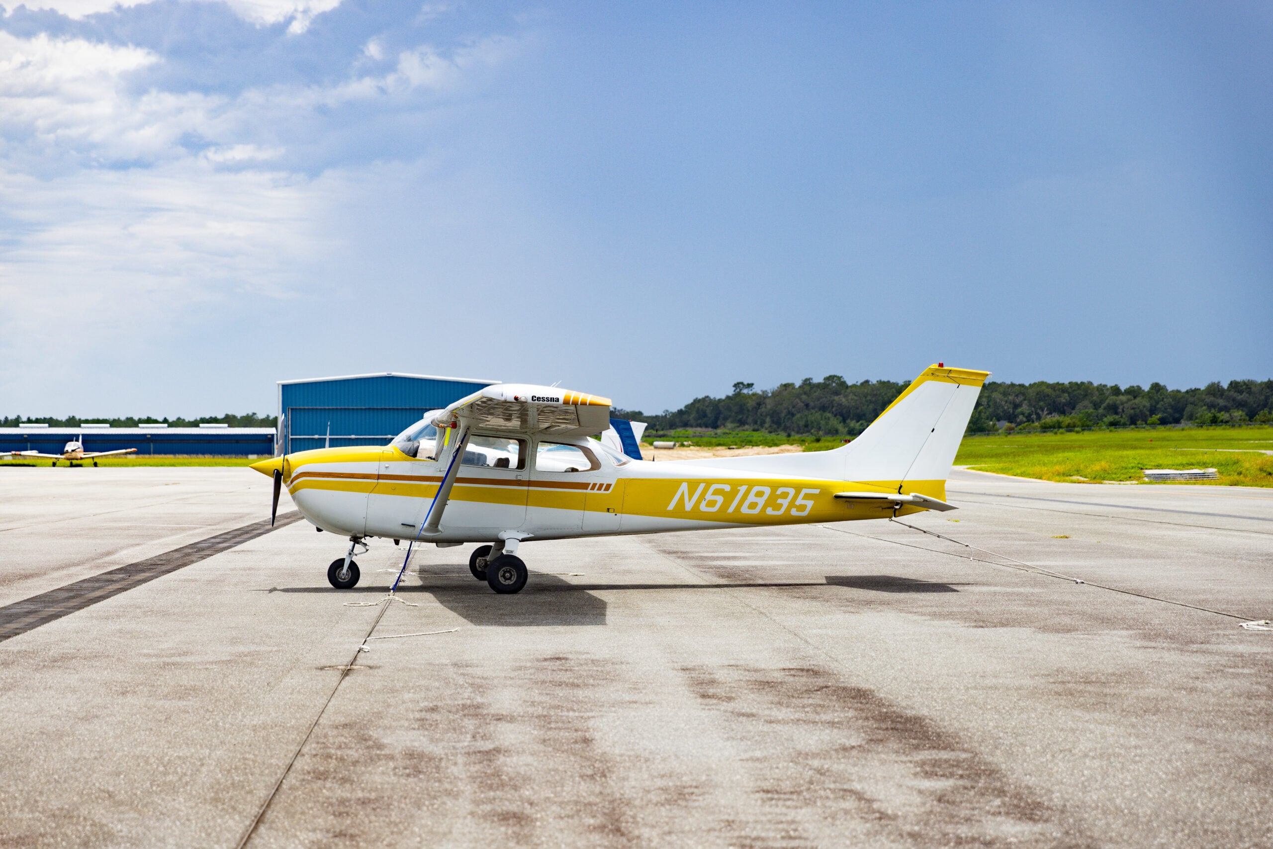 1975 Cessna 172M (N61835)