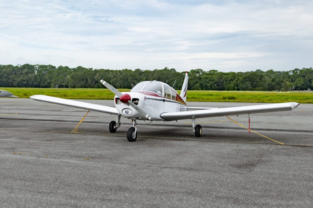 1968 Piper Cherokee PA-28-140(N7203J)