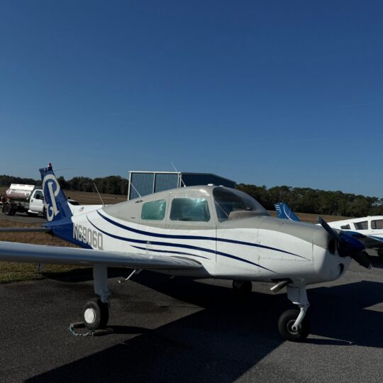 1967 Beech Musketeer (N6906Q)