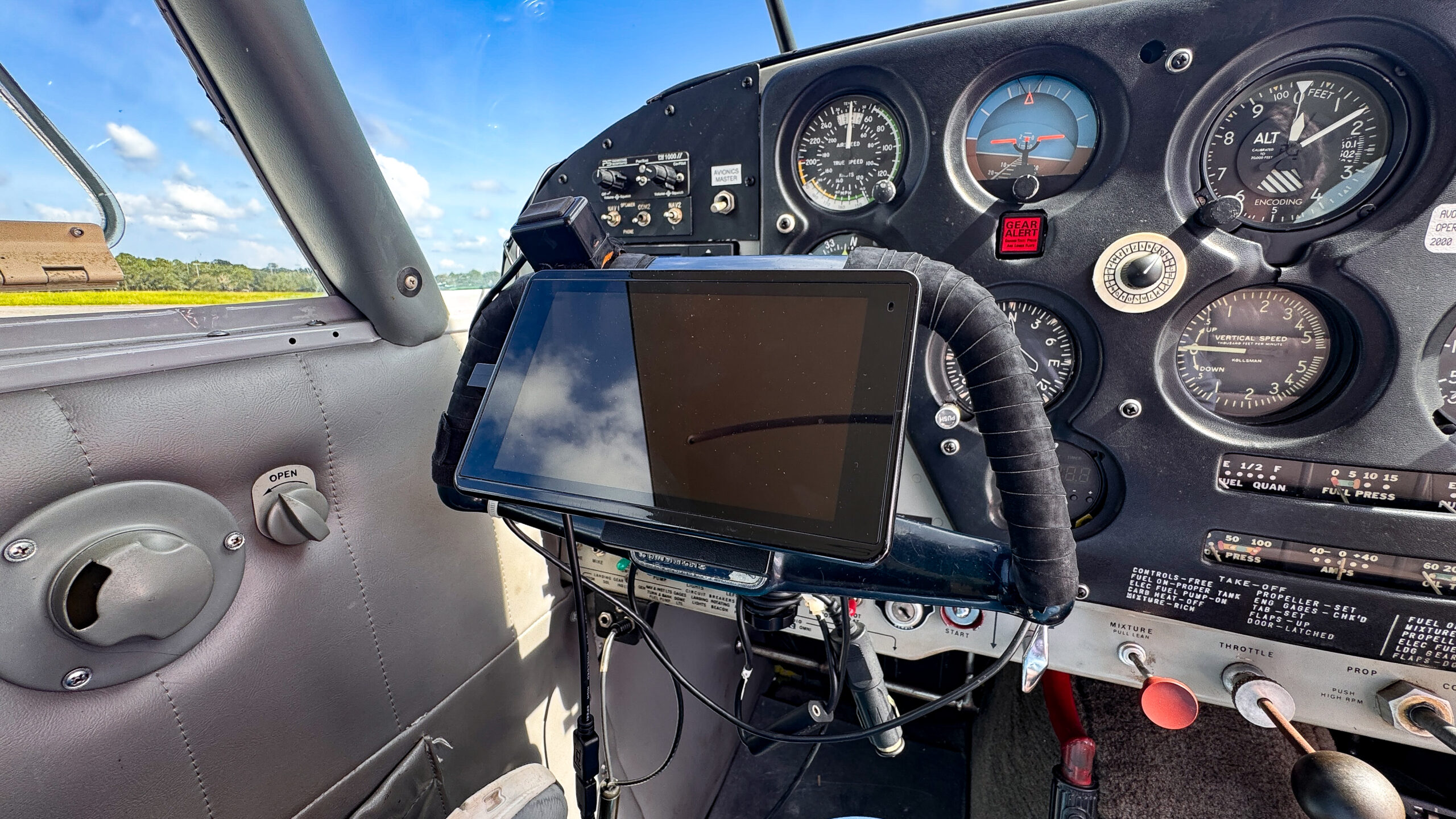 1960 Piper PA-24 Comanche (N6602P) - Image 6