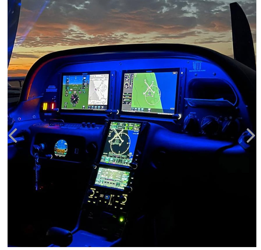 2006 Cirrus SR22 (N325A) - Image 9