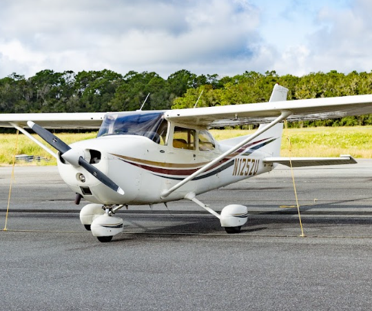 1976 Cessna 172M (N1252U)