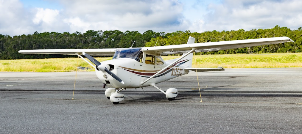1976 Cessna 172M (N1252U)